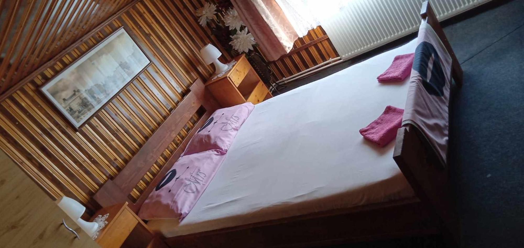 Hostel Intim 95 Ron Bîrlad Kültér fotó