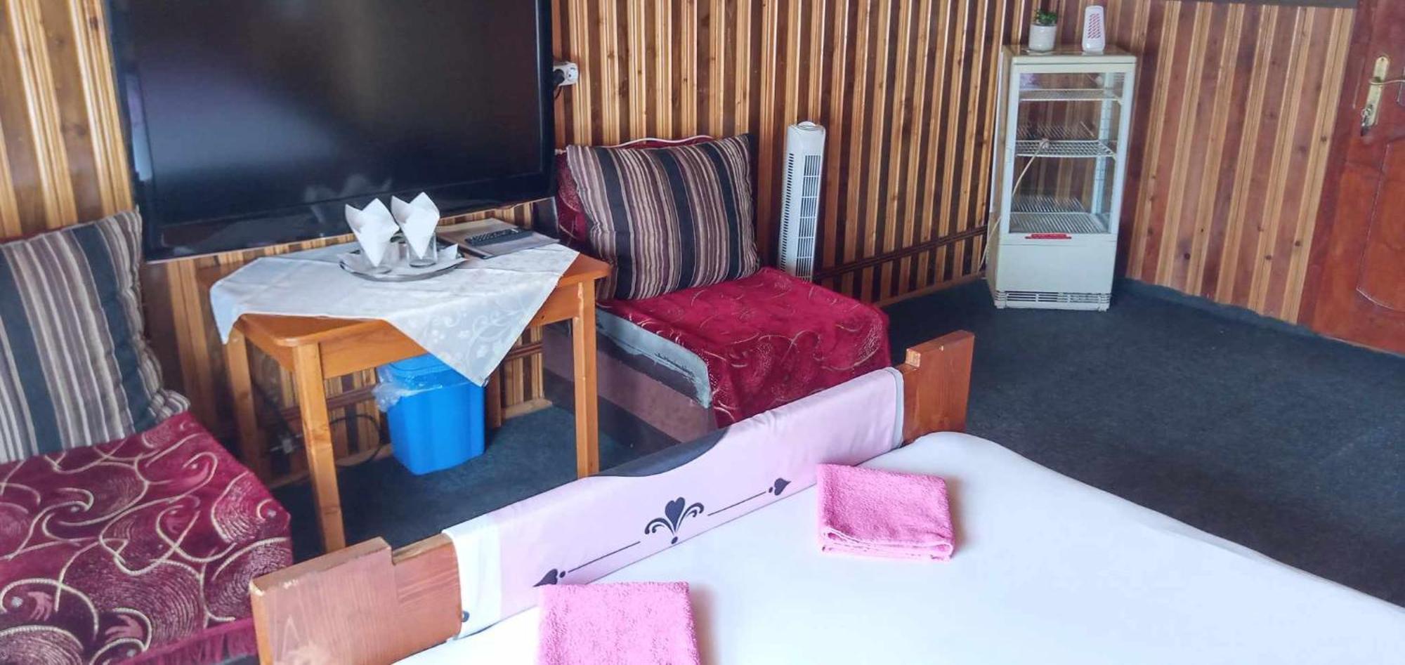 Hostel Intim 95 Ron Bîrlad Kültér fotó